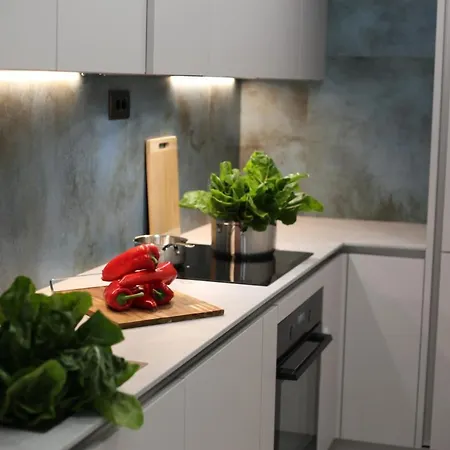 Mint Apartment Split