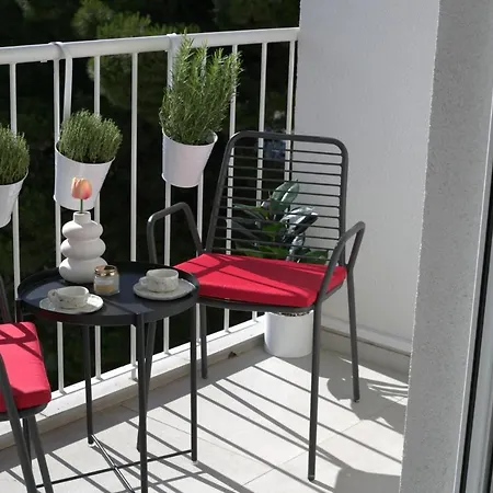 Apartment Mint